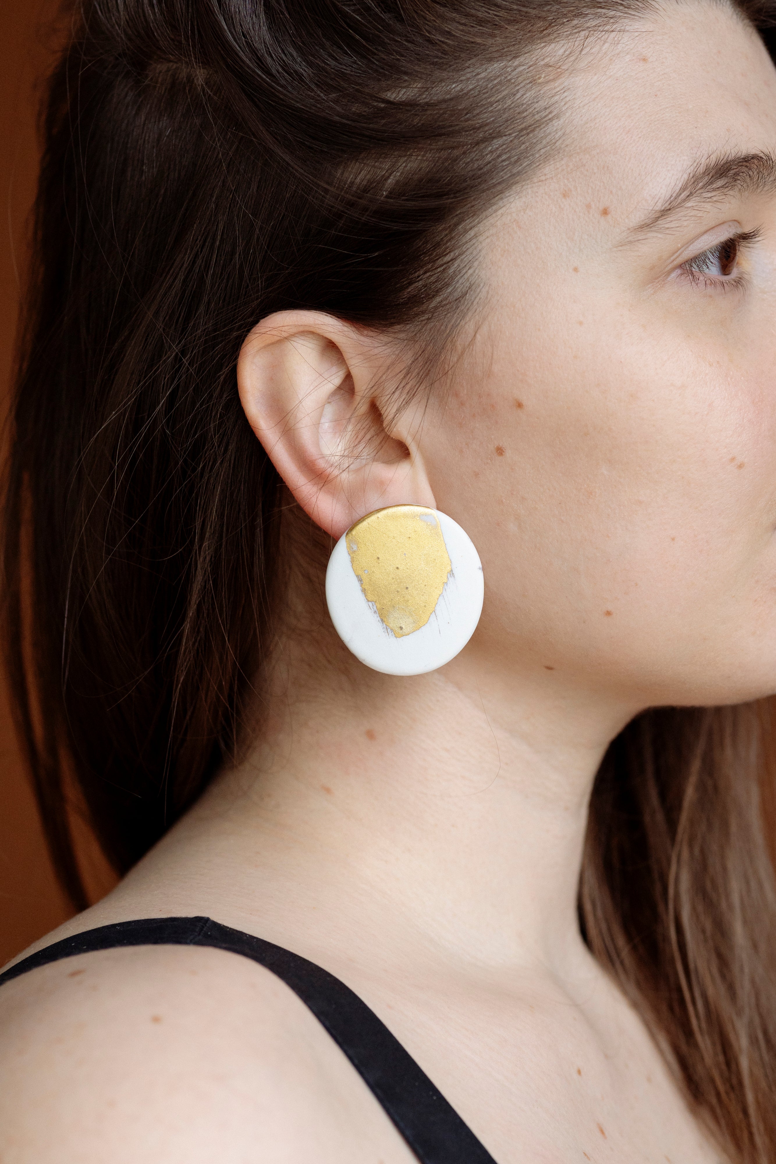 Round porcelain earrings