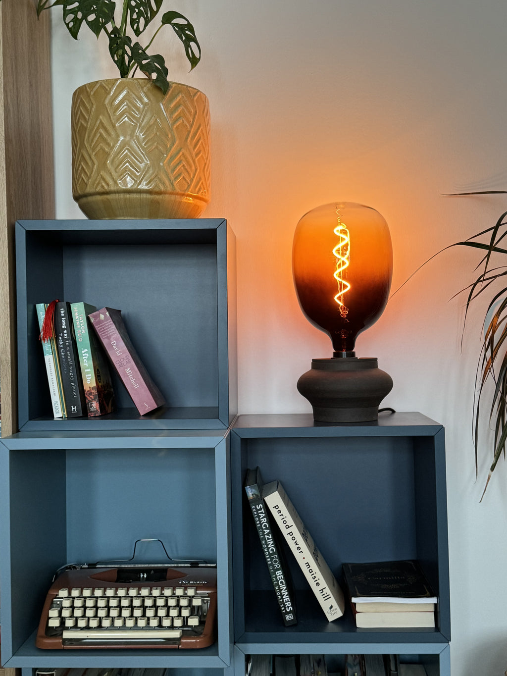 Black ceramic lamp